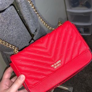 Victoria’s Secret purse ❤️